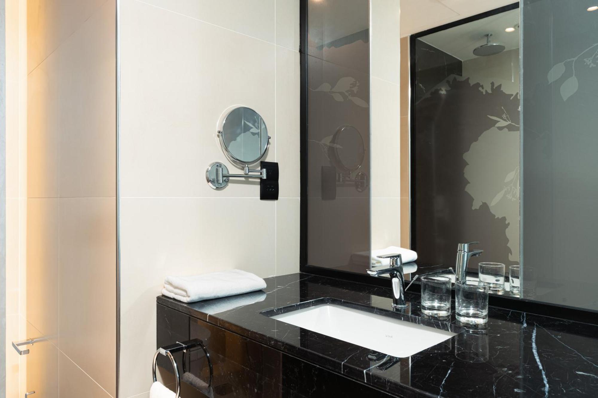 Hotel Local Dubai At Jumeirah Village Triangle Ngoại thất bức ảnh
